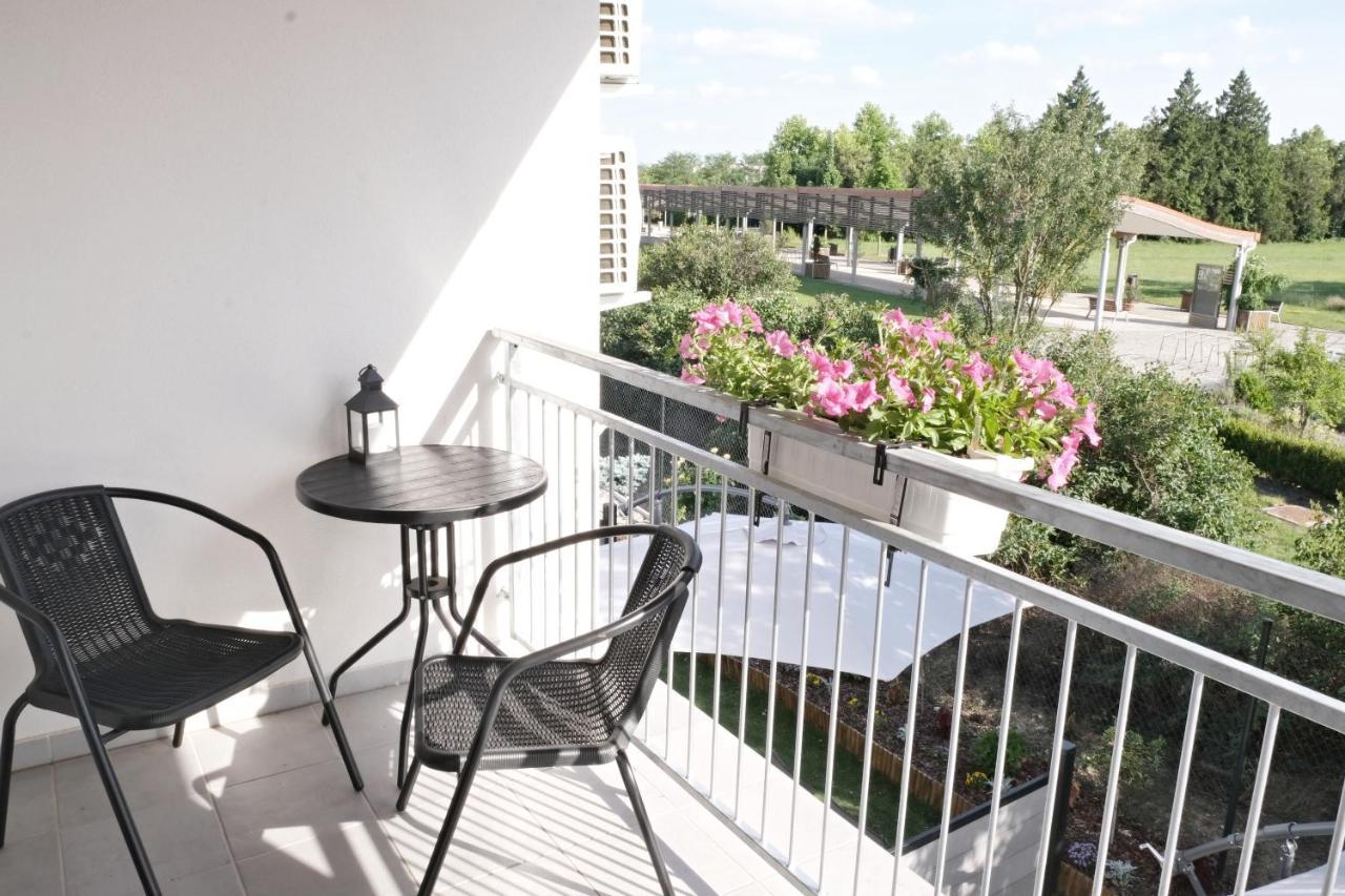 Apartmanovy Dum Na Kolonade Lednice Kültér fotó